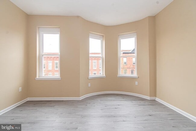 Building Photo - 2027 McCulloh St