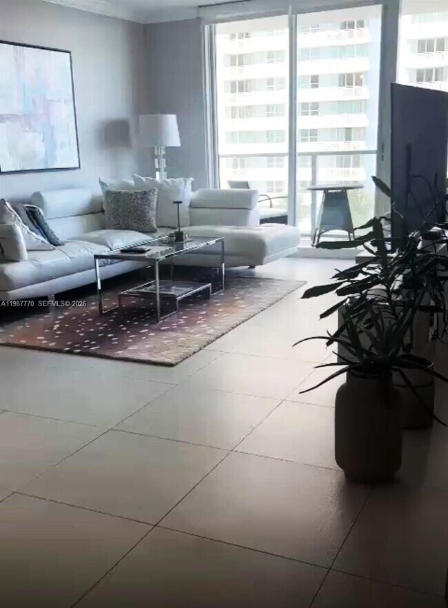 Foto del edificio - 1155 Brickell Bay Dr