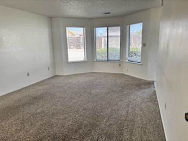 Building Photo - 21204 Madre St