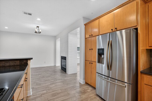 Foto del edificio - 4313 Windswept Dr