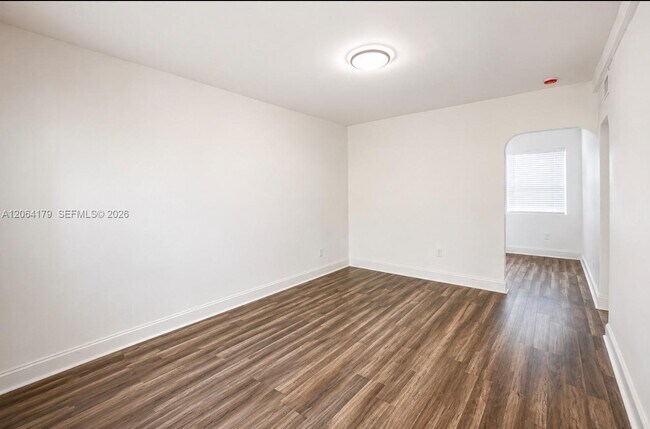 Foto del edificio - 5623 NW 4th Ave