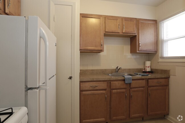 Greenwood Apartments Apartments - Euclid, OH | Apartments.com