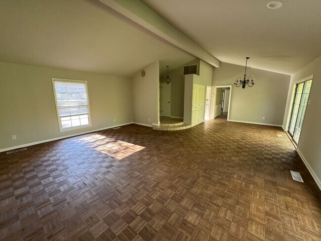 Foto del edificio - 2727 Lindsey Hollow Rd