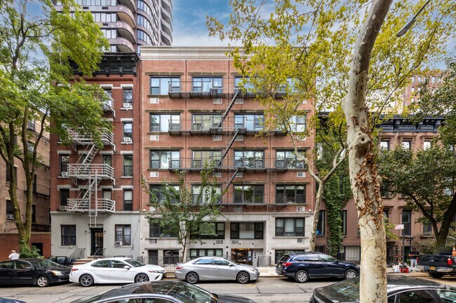 Building Photo - 444 E 87th St