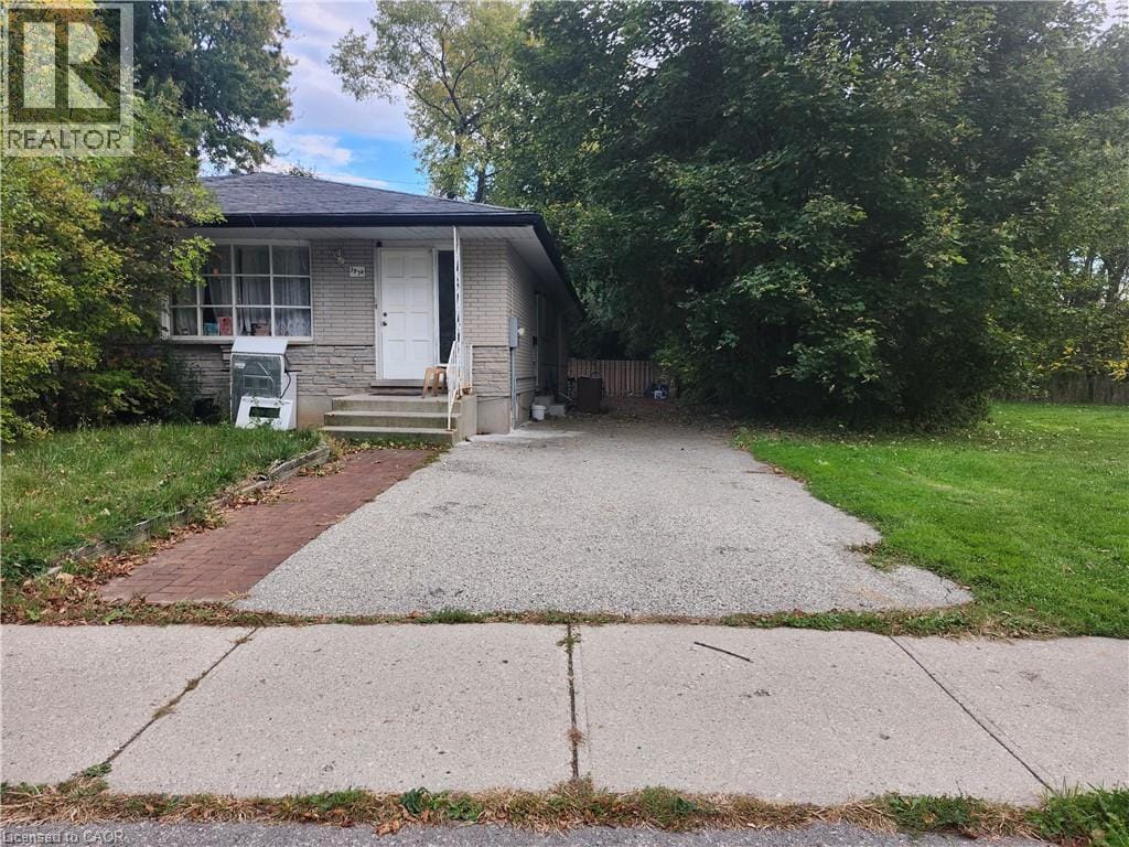 Primary Photo - 197B CEDARVALE Crescent Unit# Lower