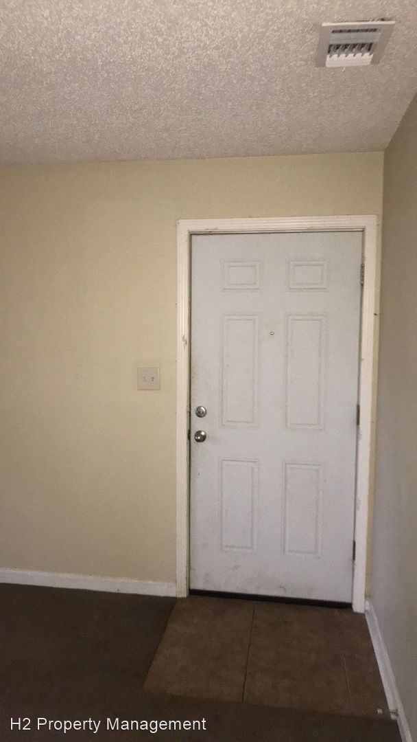 Foto del edificio - 1325 Charlotte St