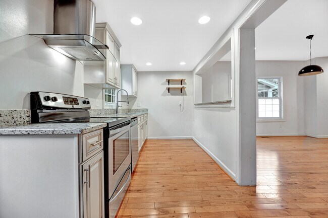 Building Photo - 4013 35th St