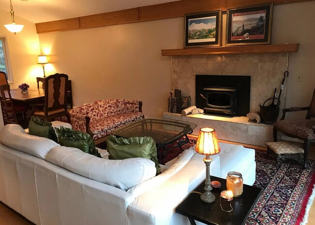 Foto del edificio - 3805 Locarno Dr