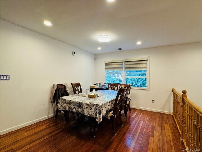 Building Photo - 31 Radnor Rd
