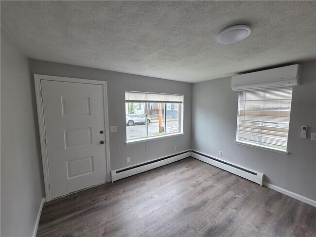 Building Photo - 15 Barrows Street UNIT C