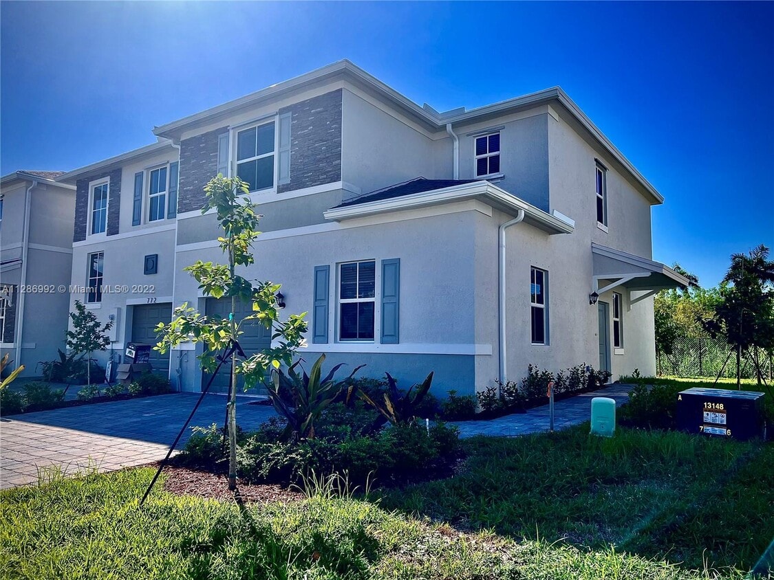 764 SE 19th St, Florida City, FL 33034 Townhome Rentals in Florida