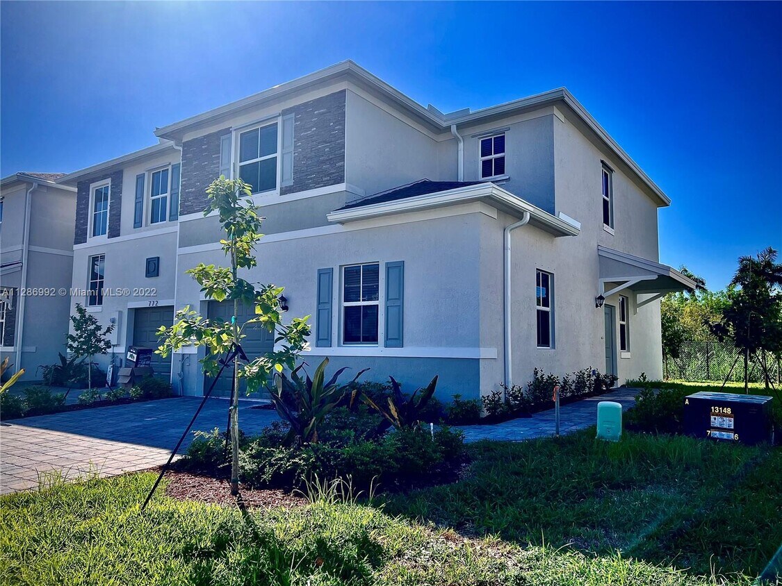 Florida City, 
                        , –