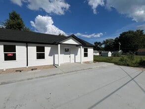 Building Photo - 330-330 Sappington Bridge Rd