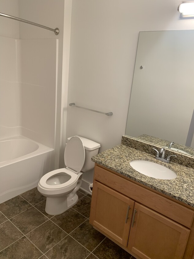 Primary Photo - 910 Goddin St