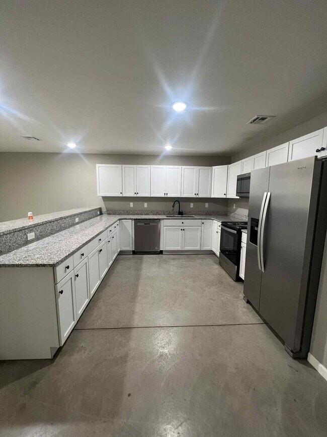Foto del edificio - 206-208 N Wall Duplex