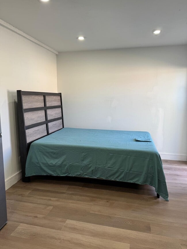 Foto del edificio - 6842 NW 14th Ct