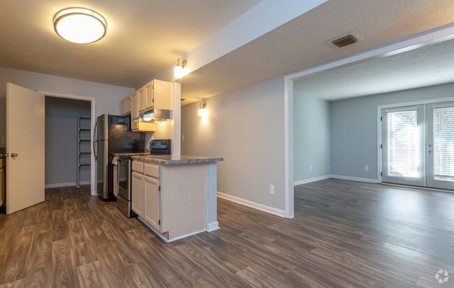 2BR, 2BA - 1,250 SF - Wildwood Apartments