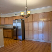 Building Photo - 2631 E 15th St