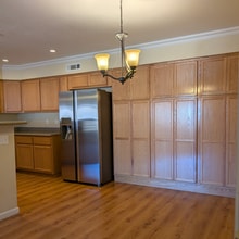 Building Photo - 2631 E 15th St