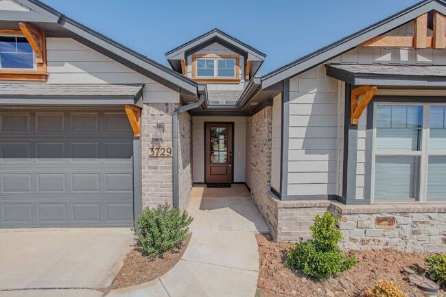 Building Photo - 3729 Alta Vis Dr