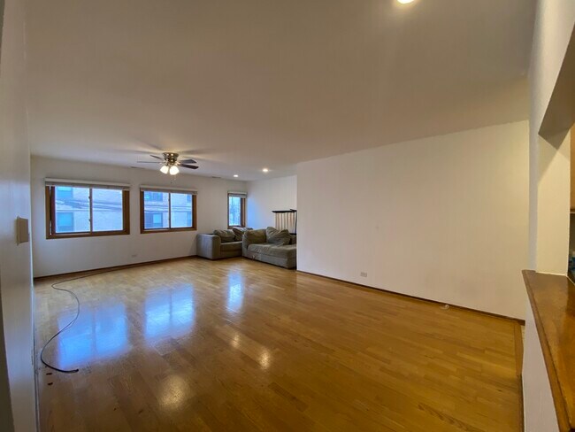 Foto del edificio - 1455 W Fullerton Ave