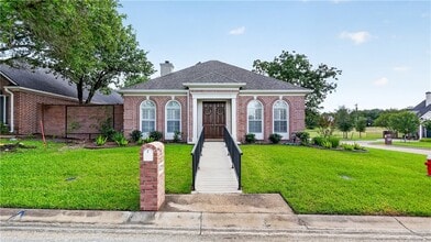 Building Photo - 4728 Stonebriar Cir