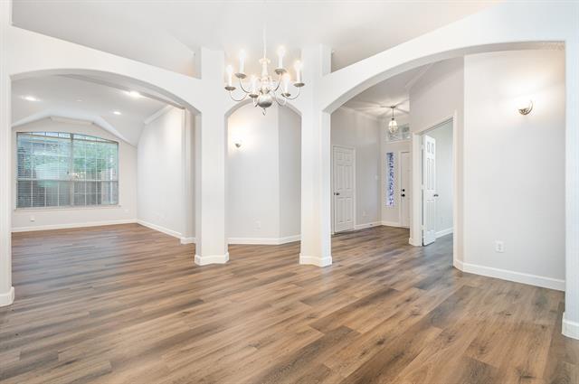 Foto del edificio - 14716 Lone Spring Dr