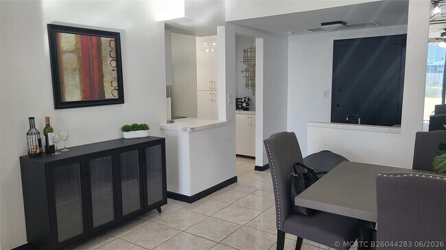 Foto del edificio - 2500 Parkview Dr