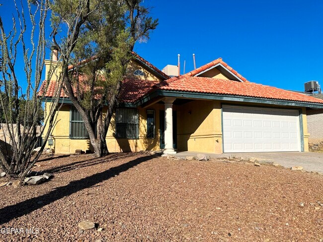 Foto del edificio - 11652 John Weir Dr