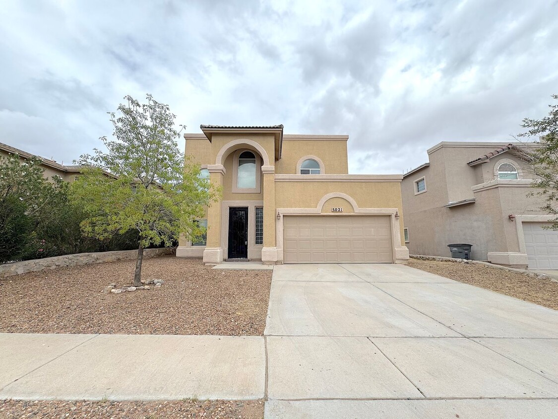 Primary Photo - Sandstone Ranch Estates 3 Bed Refrig A/C!