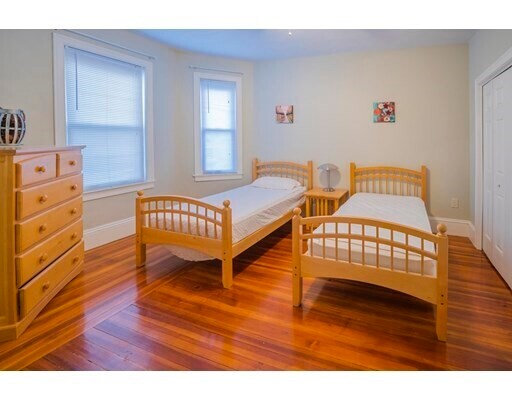 Building Photo - 25 Ralph Piteri Terrace