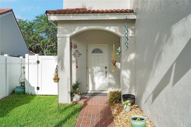 Building Photo - 471 Talavera Rd