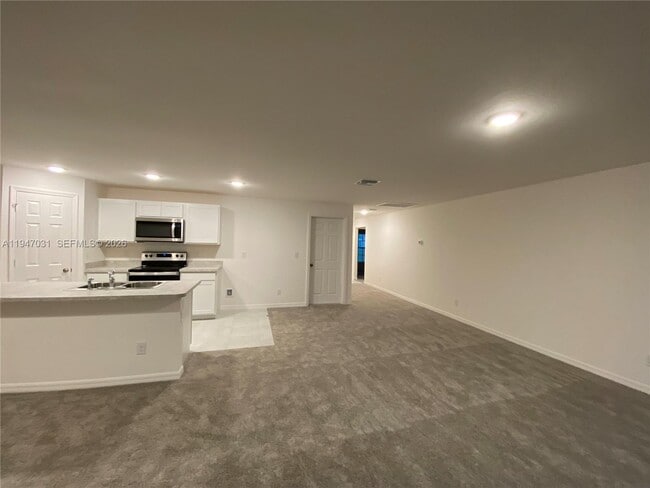 Foto del edificio - 328 NE 21st St