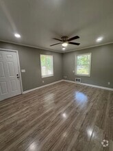 Building Photo - 121 Terrace Dr