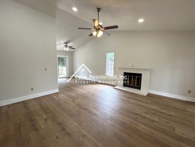 Building Photo - 7400 Martignetti Ct