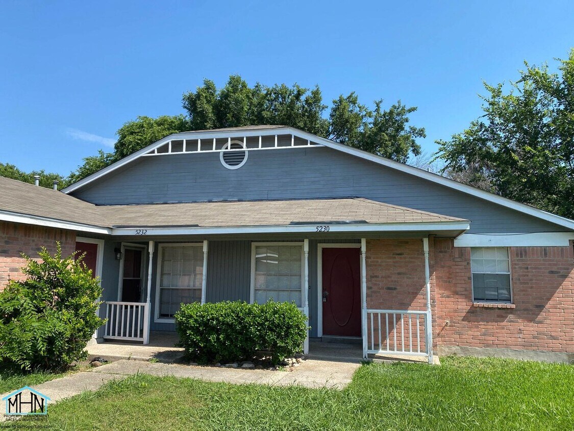 Foto principal - Cute & Cozy Duplex Nestled in a Prime Loca...