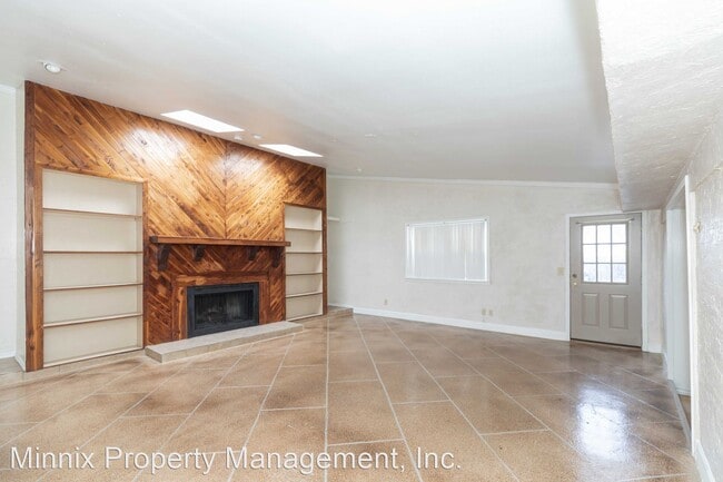 Building Photo - 4 br, 2 bath House - 5133 Temple Dr.