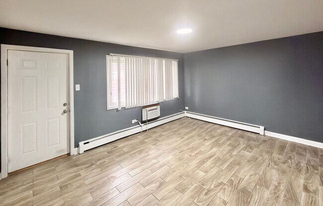 Foto del edificio - 8627 S Ingleside Ave