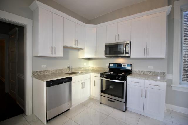 Building Photo - 4 bedroom in Chicago IL 60622