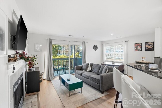 Foto del edificio - 525 N Graham St