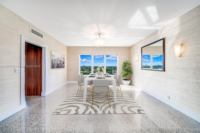 Building Photo - 333 Sunset Dr