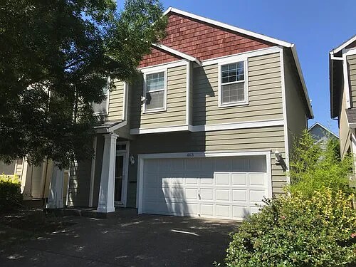 Front view - 463 NE NATALIE ST