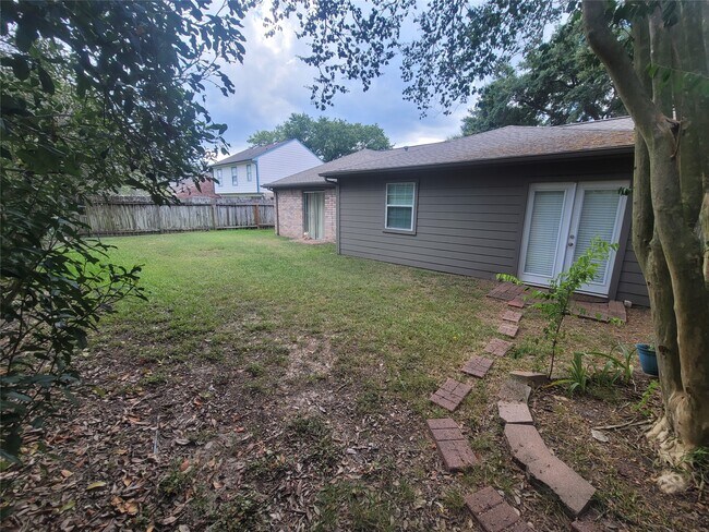 Foto del edificio - 22715 Braken Manor Ln