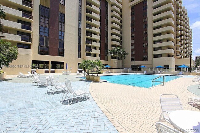 Building Photo - 600 Biltmore Way