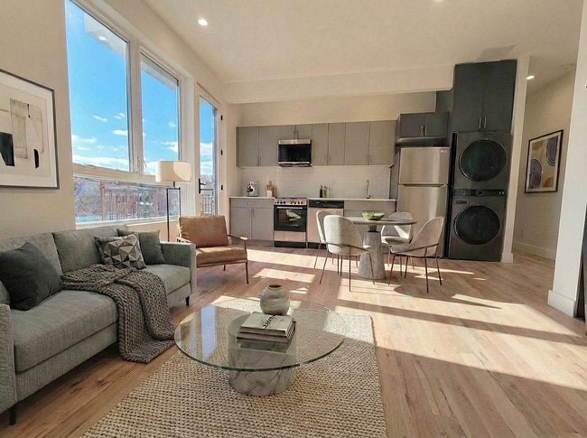 Building Photo - 193 Withers St