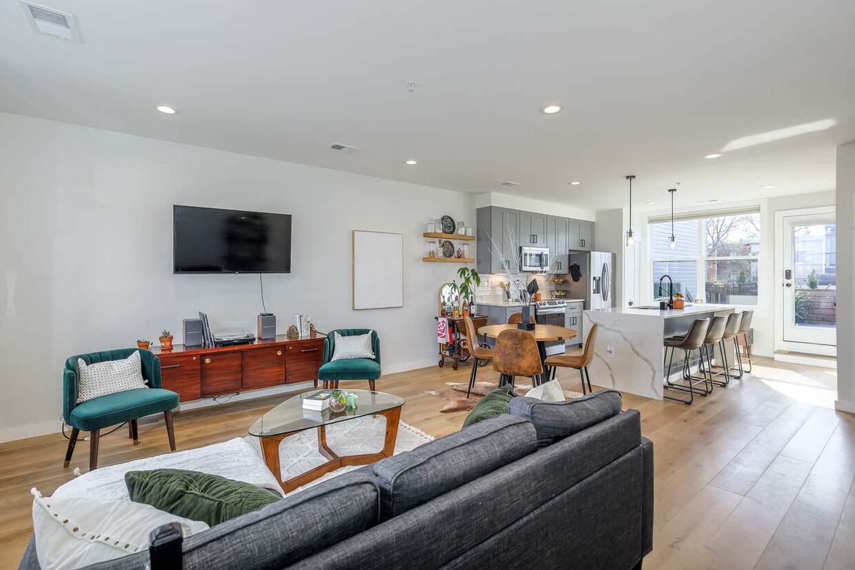 Foto principal - 1948 3rd St NE