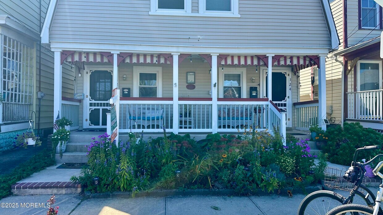 Primary Photo - 124 Broadway