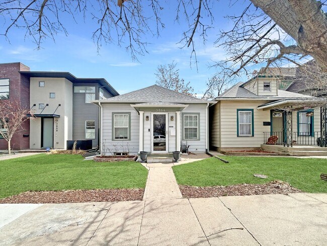 Building Photo - $0 DEPOSIT OPTION. CHARMING 3 BEDROOM WITH FENCED IN YARD AND DETACHED GARAGE IN DENVER'S BERKELE...