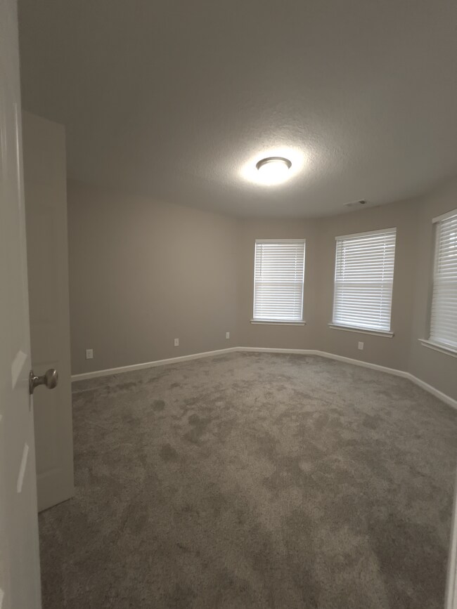 Foto del edificio - 21 Laurel Ln