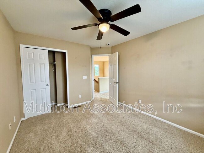 Foto del edificio - 2512 Sierra Springs Dr
